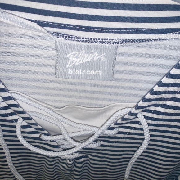 Blair Blouse 👚 - Picture 2 of 3